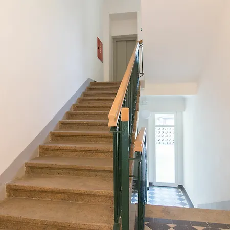 Balcony 10min From Historic Center Prag